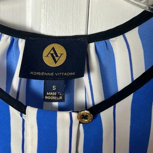 NWOT Adrienne Vittadini woman Small tunic top , stripes , flowers , 3/4 sleeve - Picture 4 of 14